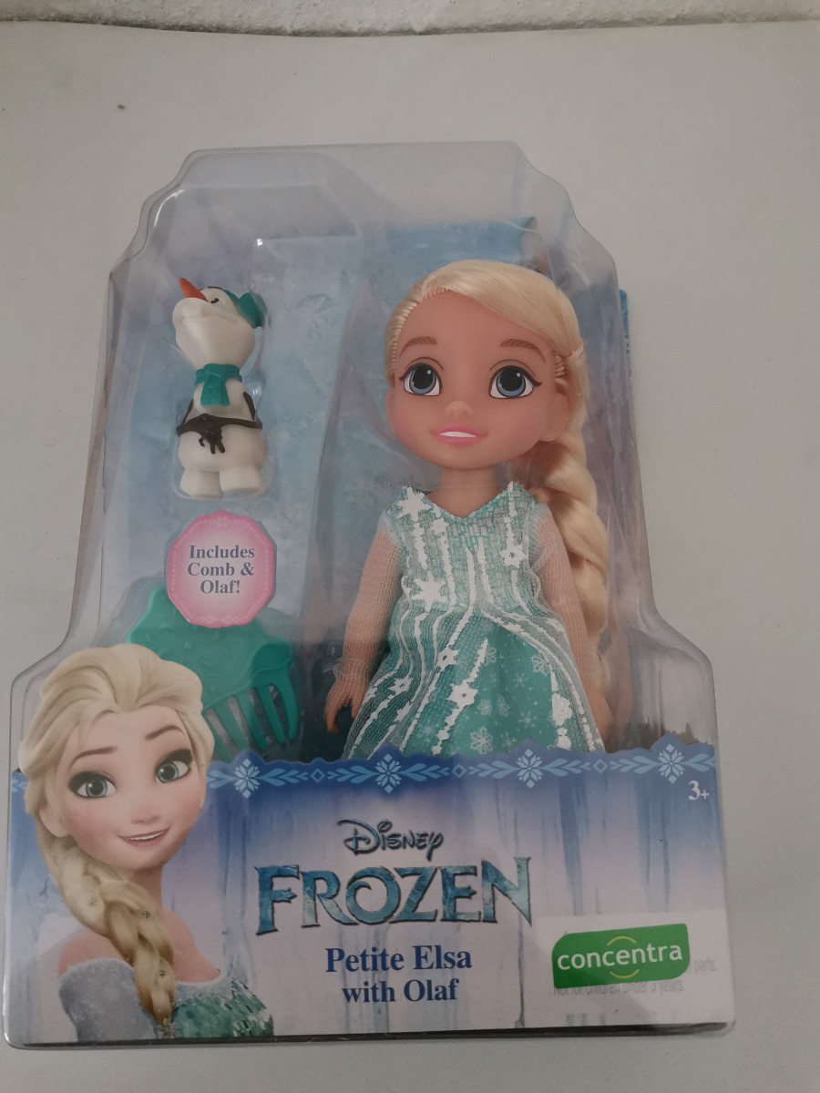 Boneca CONCENTRA Frozen – Elsa Musical