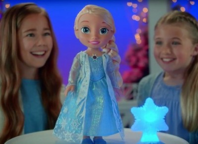 Boneca Elsa Frozen luzes mágicas e canta