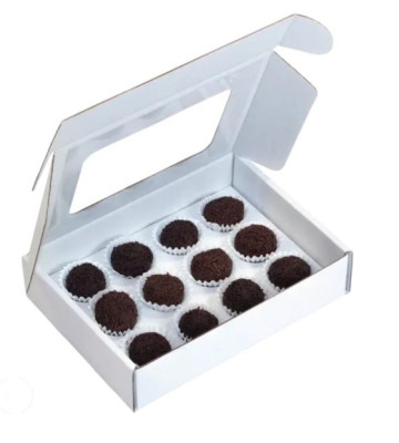 Caixa Branca 12 Brigadeiros/Docinhos