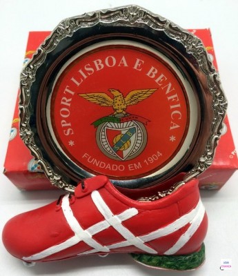 Chuteira com Salva S. L. Benfica