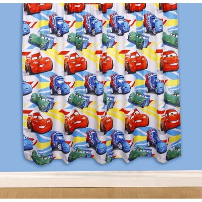 Cortina quarto Disney Cars