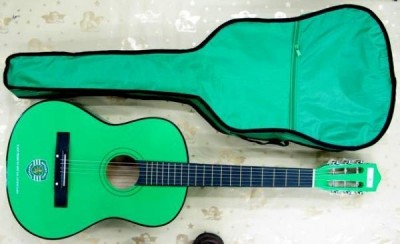 Guitarra com bolsa 96.5cm - Sporting