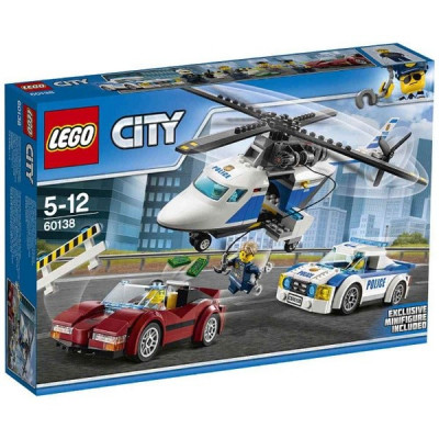 Perseguição na estrada da cidade de Lego - 60138