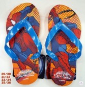 Chinelos com o Homem Aranha